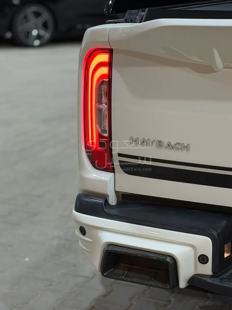 2020 مرسيدس - بنز إكس