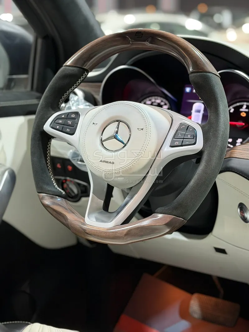 2020 مرسيدس - بنز إكس