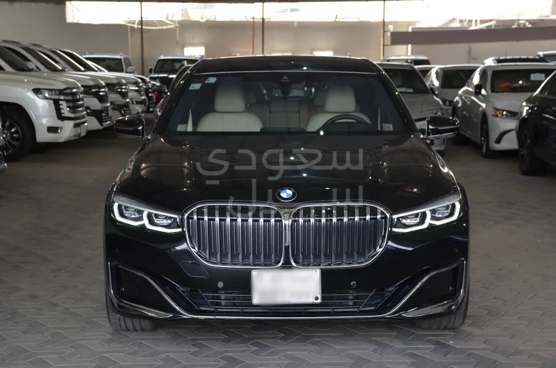 2021 بي ام دبليو الفئة السابعة 730 أي