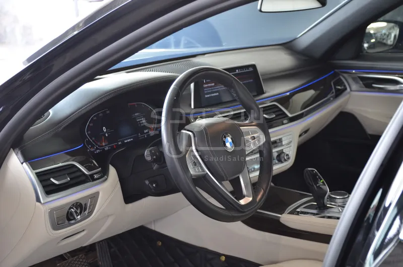 2021 بي ام دبليو الفئة السابعة 730 أي