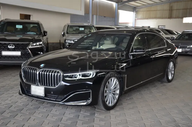 2021 بي ام دبليو الفئة السابعة 730 أي