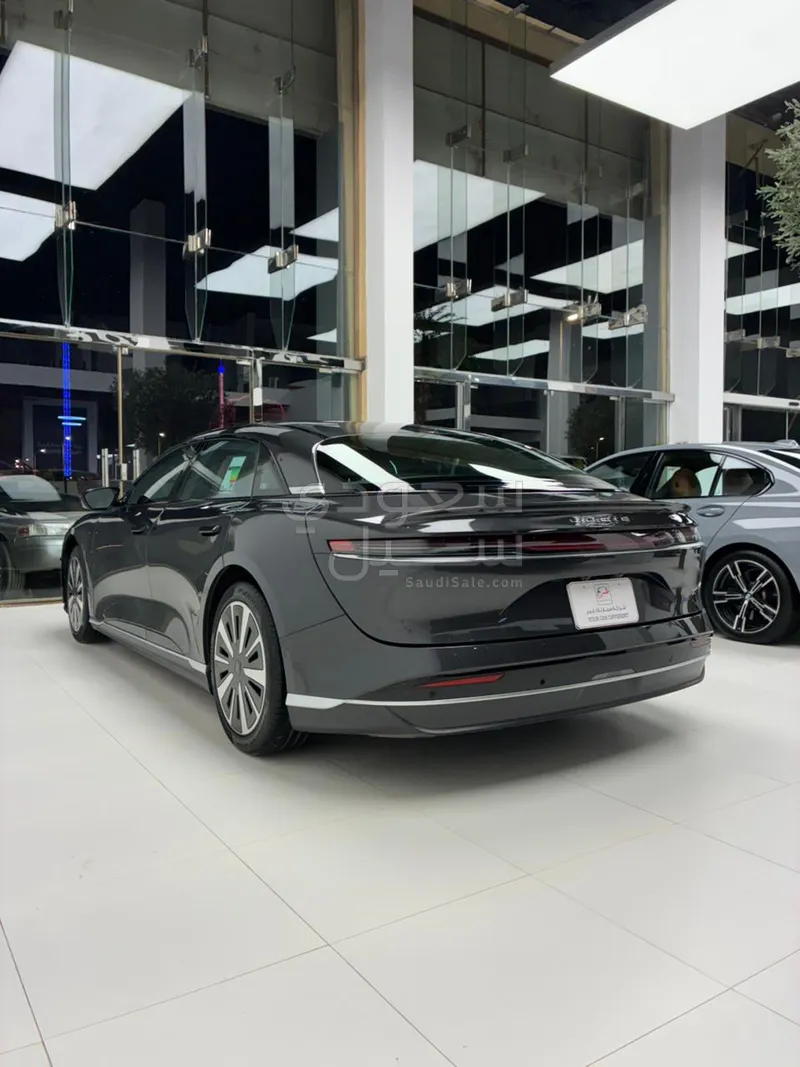 2024 لوسيد اير بيور