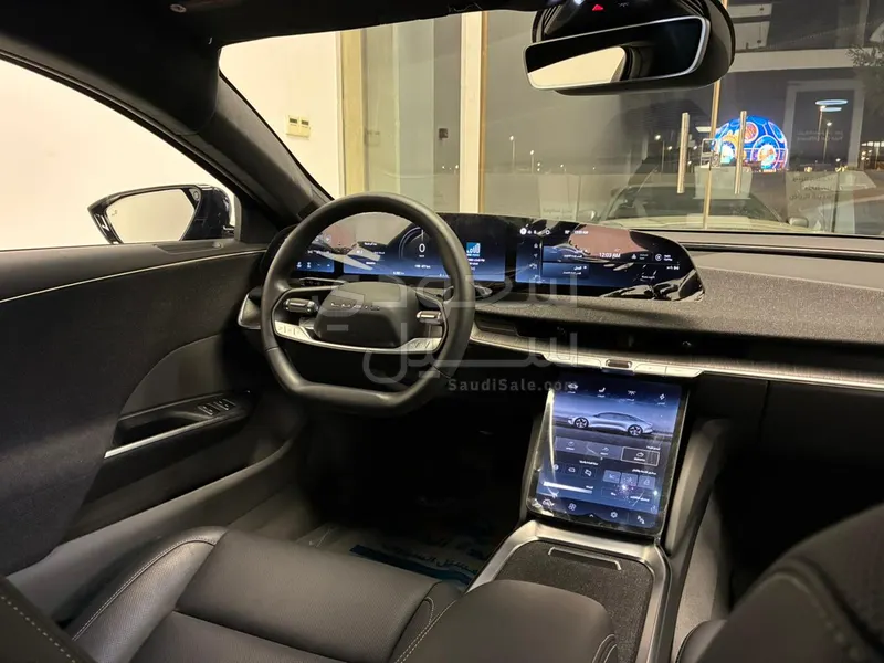 2024 لوسيد اير بيور