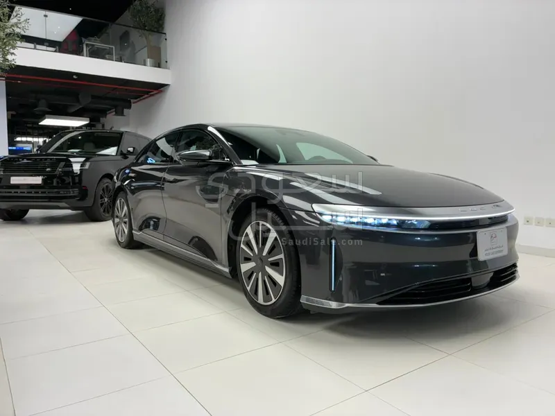 2024 لوسيد اير بيور