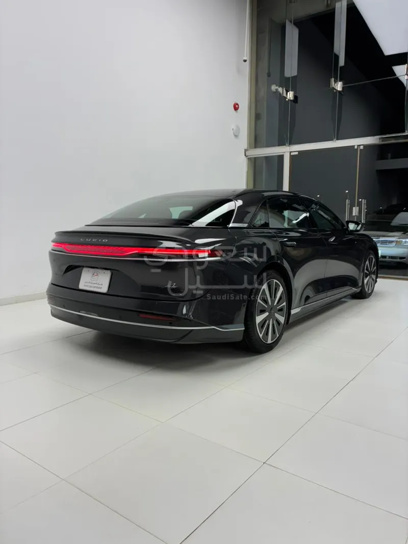 2024 لوسيد اير بيور