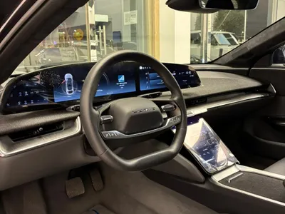 2024 لوسيد اير بيور