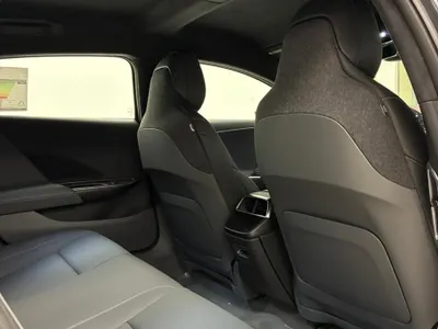 2024 لوسيد اير بيور