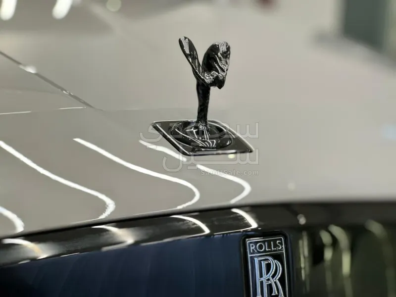 2023 رولز رويس كولينان بلاك بادج