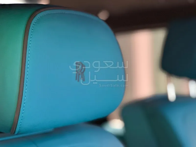 2023 رولز رويس كولينان بلاك بادج