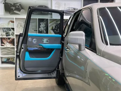 2023 رولز رويس كولينان بلاك بادج