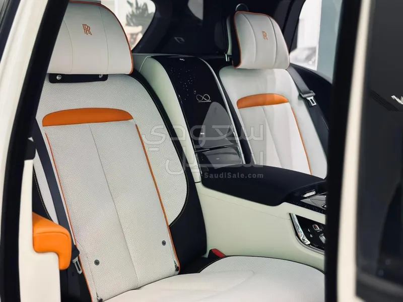 2026 رولز رويس كولينان بلاك بادج