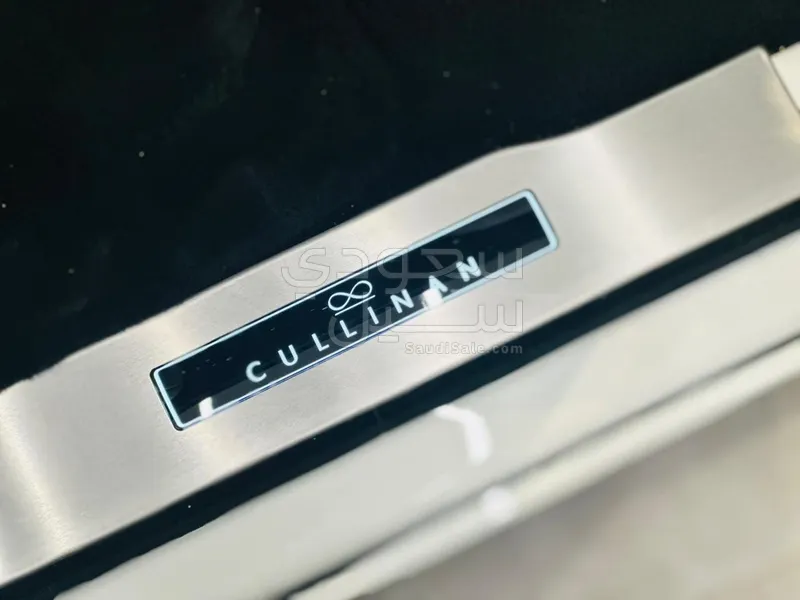 2026 رولز رويس كولينان بلاك بادج