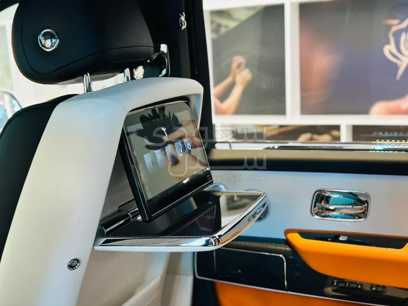 2026 رولز رويس كولينان بلاك بادج