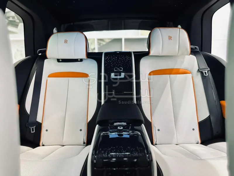 2026 رولز رويس كولينان بلاك بادج
