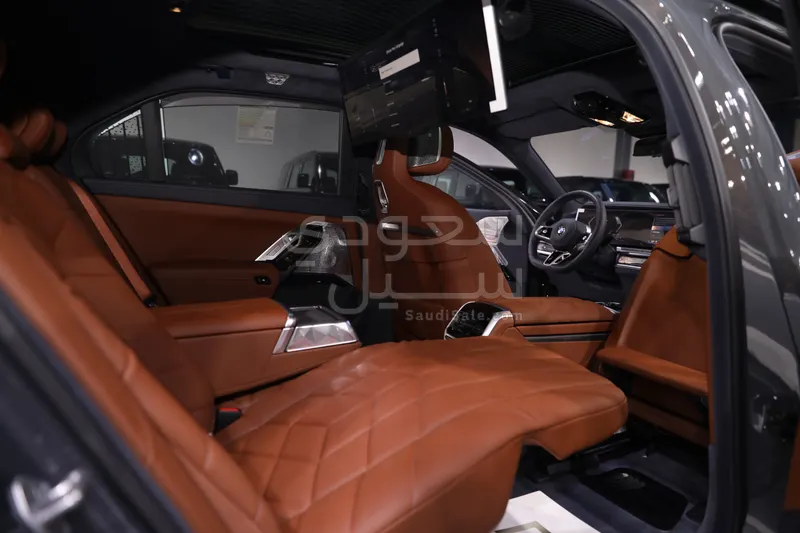 2026 بي ام دبليو الفئة السابعة 760أي