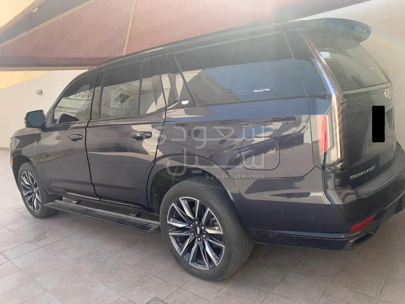 2023 كاديلاك اسكاليد سبورت