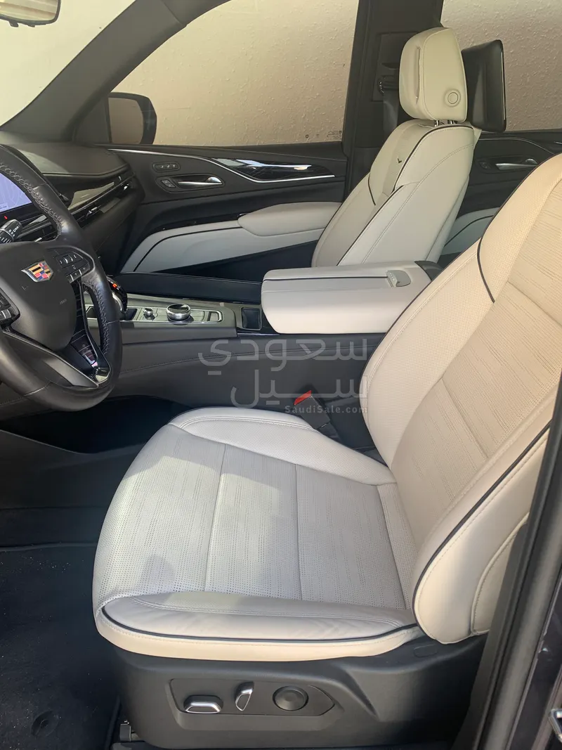 2023 كاديلاك اسكاليد سبورت