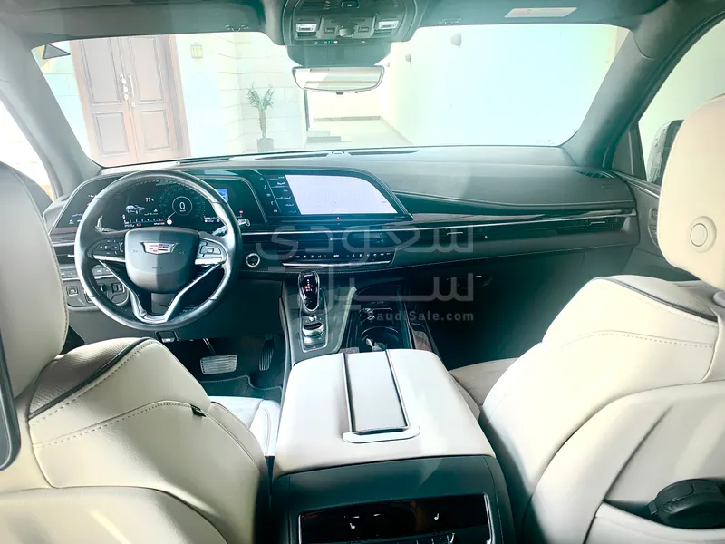 2023 كاديلاك اسكاليد سبورت