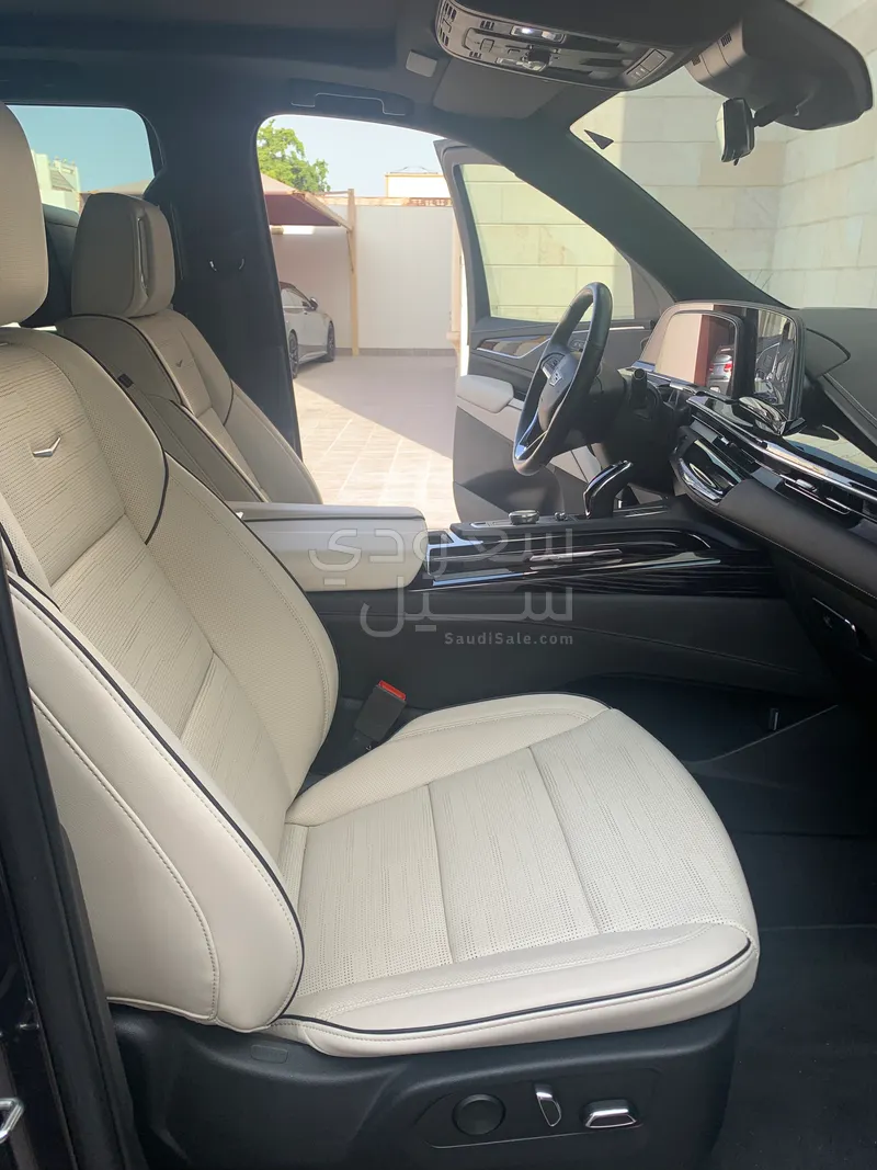 2023 كاديلاك اسكاليد سبورت