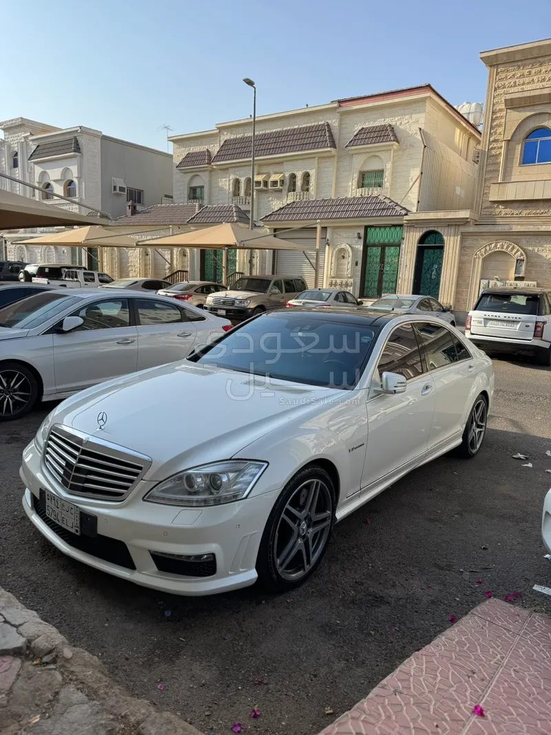 2013 مرسيدس - بنز إس 63 أي إم جي