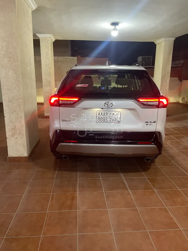 2025 تويوتا راف 4