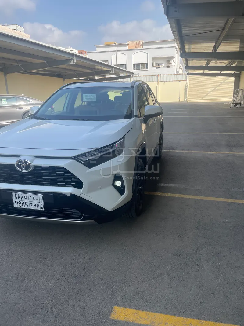 2025 تويوتا راف 4