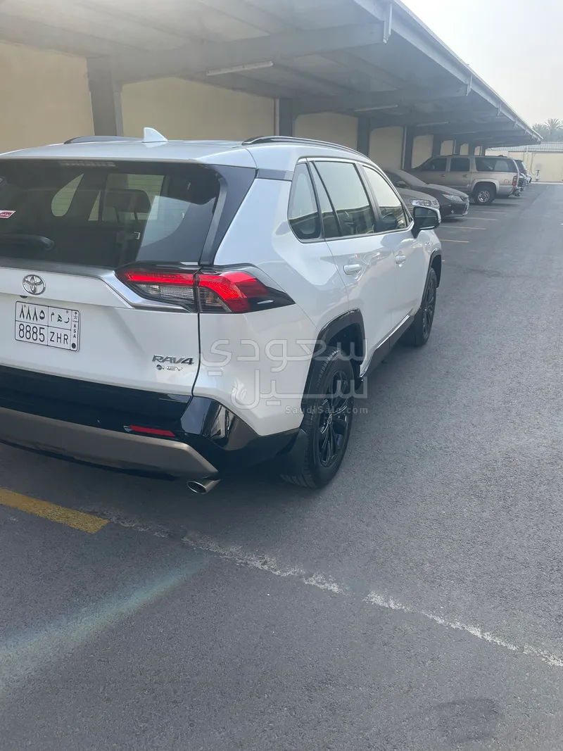 2025 تويوتا راف 4