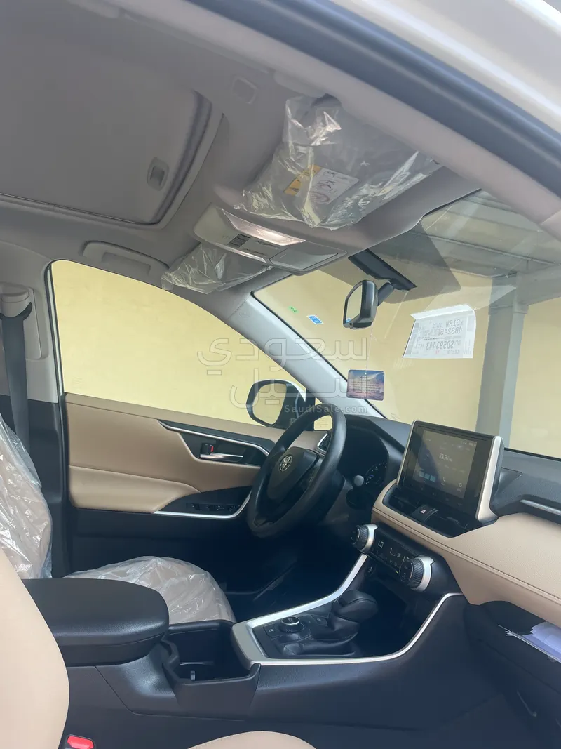 2025 تويوتا راف 4