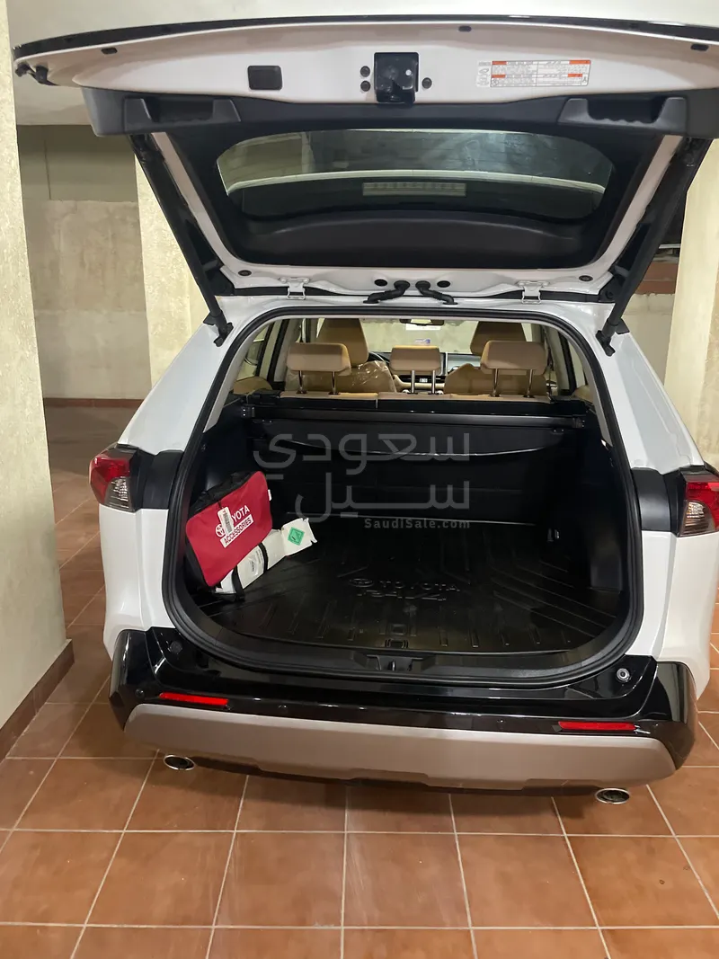 2025 تويوتا راف 4