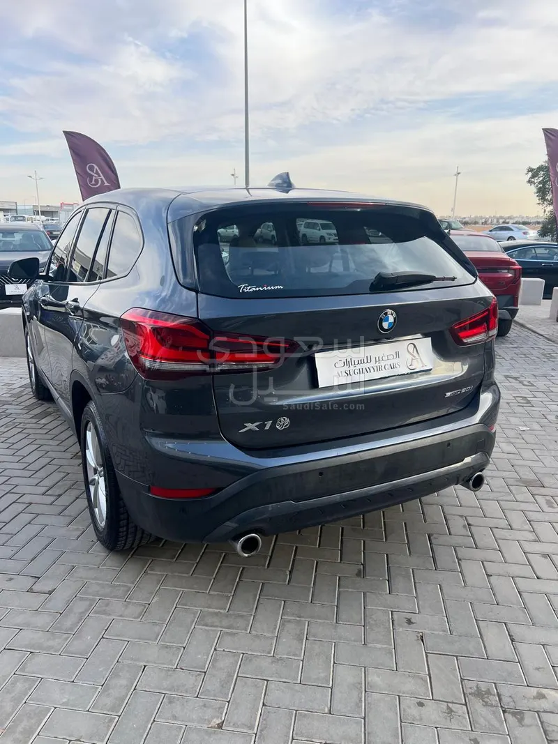 2022 بي ام دبليو الفئة اكس 1