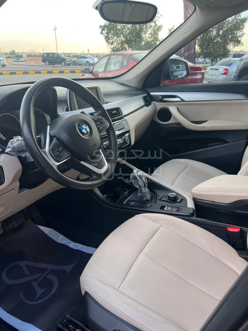 2022 بي ام دبليو الفئة اكس 1