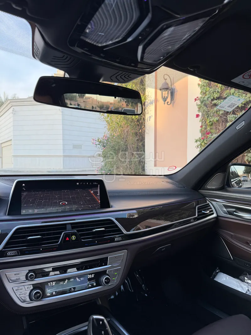 2022 بي ام دبليو الفئة السابعة 730 إل أي