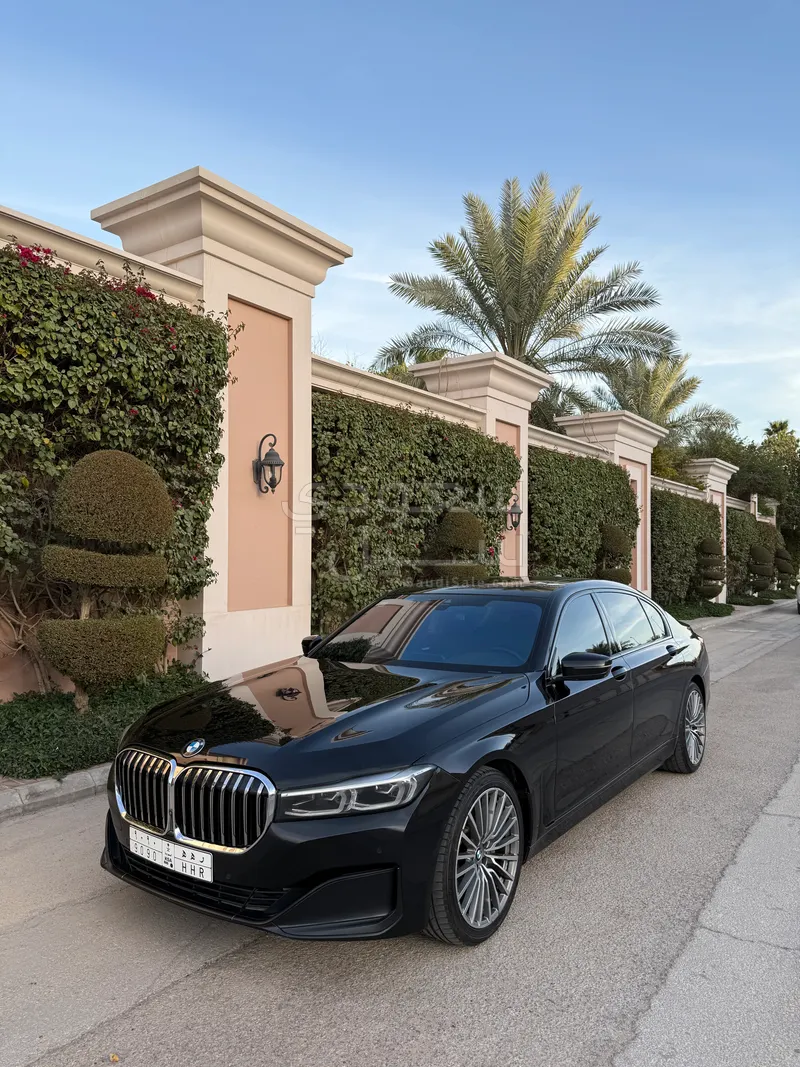 2022 بي ام دبليو الفئة السابعة 730 إل أي