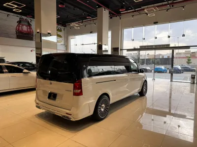 2018 مرسيدس - بنز في 250