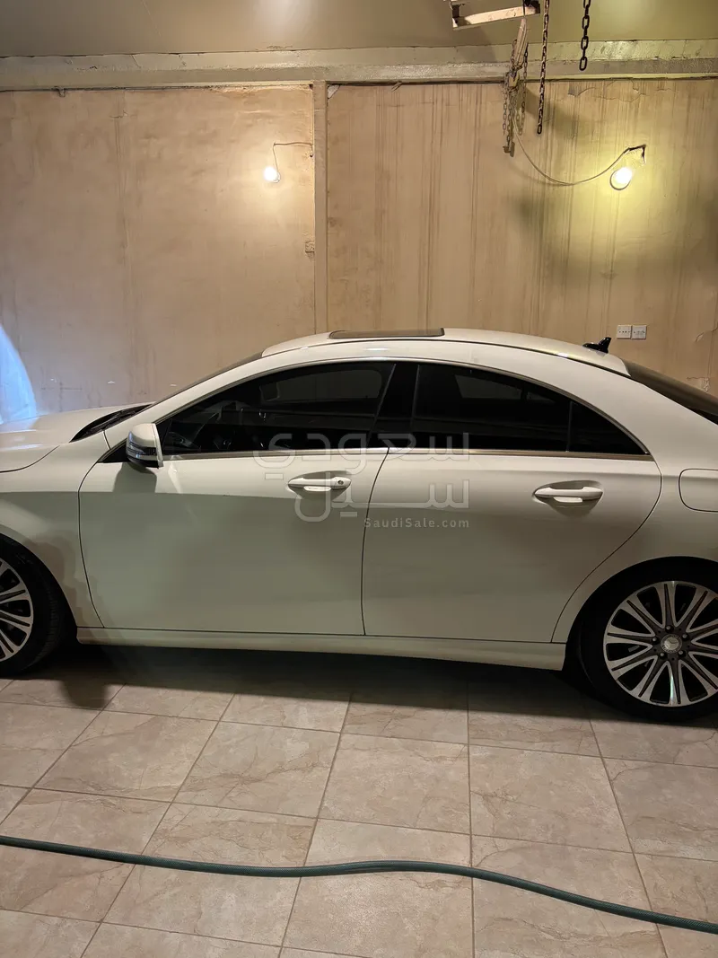 2017 مرسيدس - بنز سي إل أي