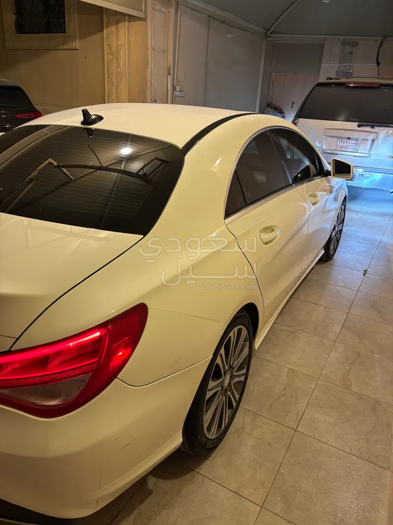 2017 مرسيدس - بنز سي إل أي