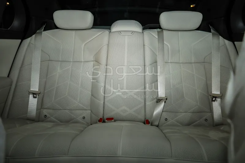 2026 بي ام دبليو الفئة السابعة 735أي