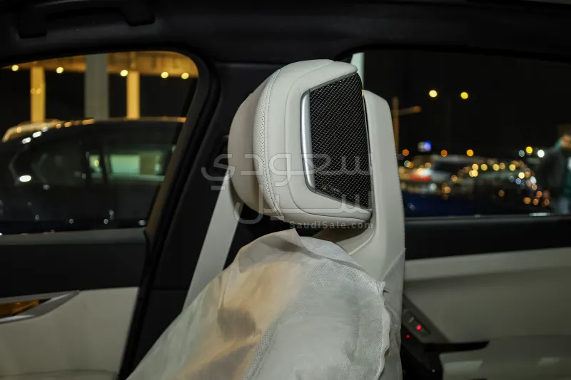 2026 بي ام دبليو الفئة السابعة 735أي