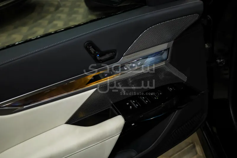 2026 بي ام دبليو الفئة السابعة 735أي