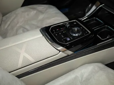 2026 بي ام دبليو الفئة السابعة 735أي