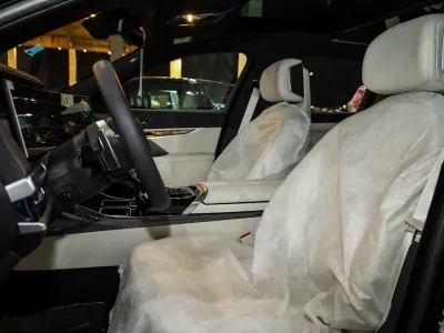 2026 بي ام دبليو الفئة السابعة 735أي