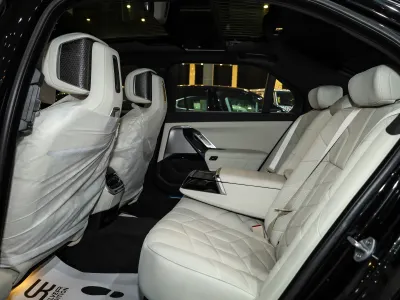 2026 بي ام دبليو الفئة السابعة 735أي