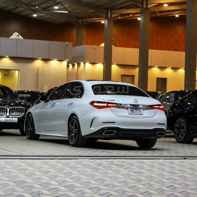 2024 مرسيدس - بنز سي 200