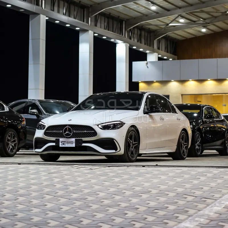 2024 مرسيدس - بنز سي 200