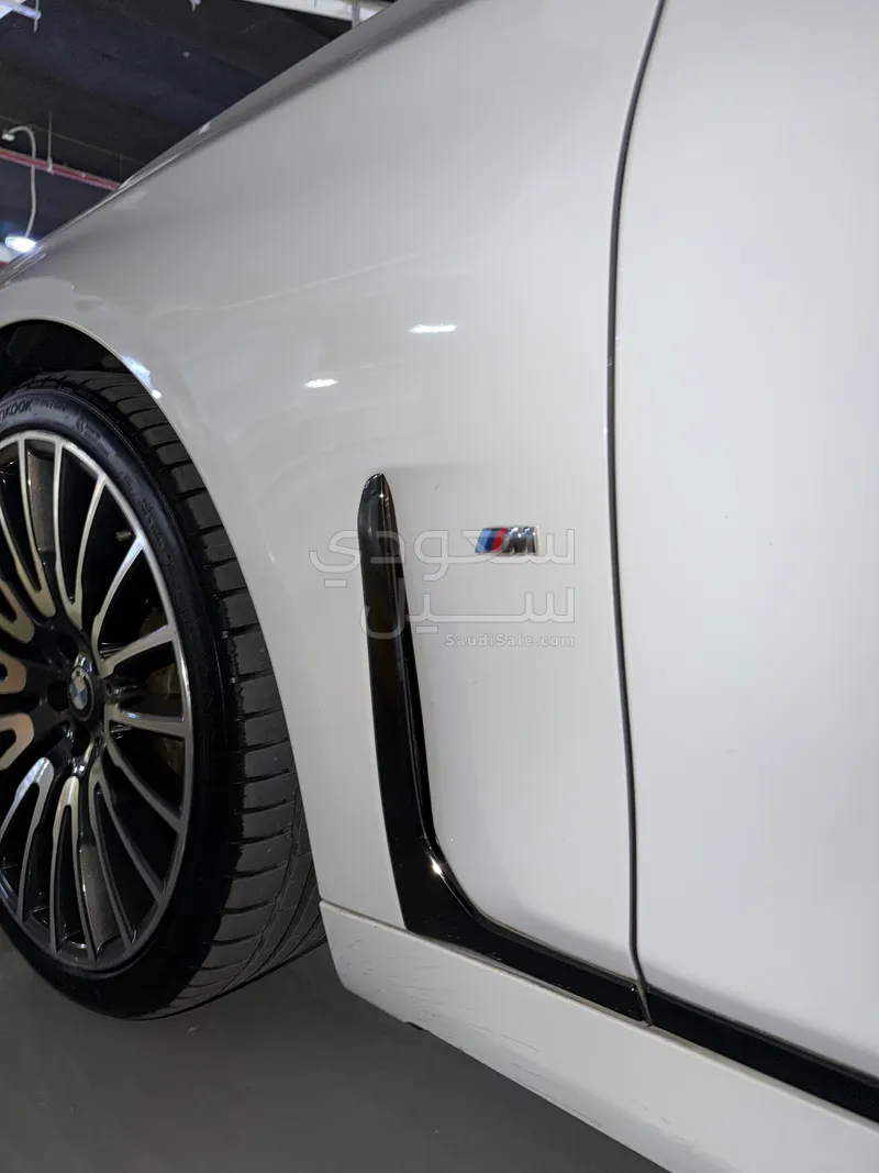 2021 بي ام دبليو الفئة السابعة 740 إل أي