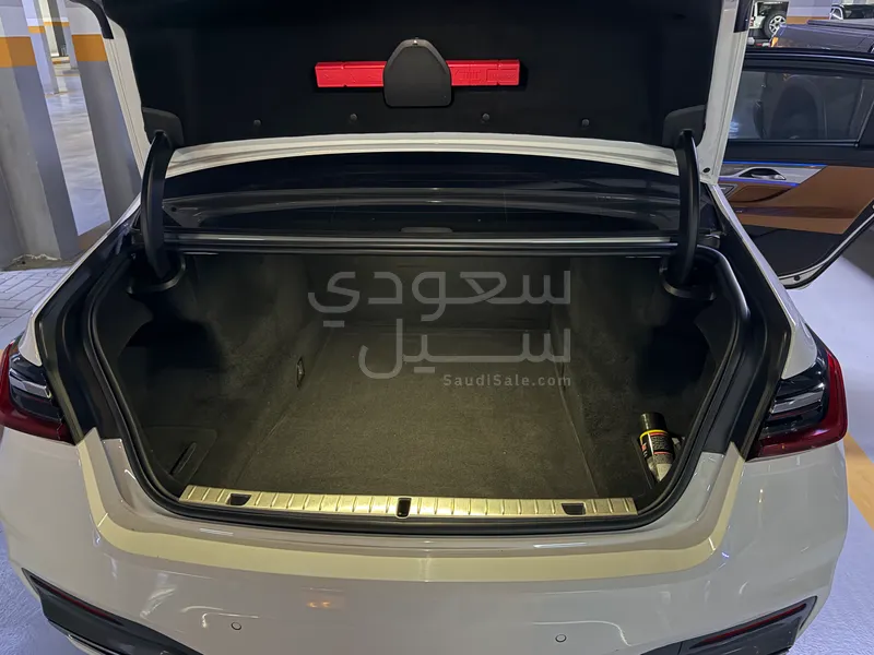 2021 بي ام دبليو الفئة السابعة 740 إل أي