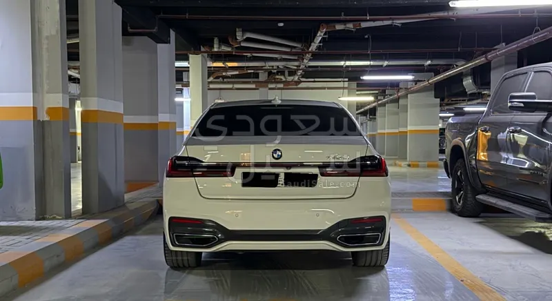 2021 بي ام دبليو الفئة السابعة 740 إل أي