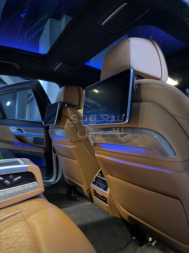 2021 بي ام دبليو الفئة السابعة 740 إل أي