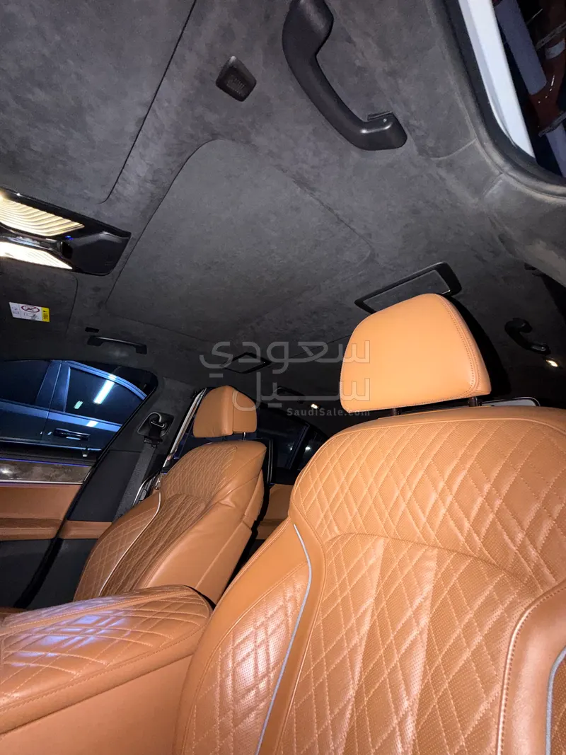 2021 بي ام دبليو الفئة السابعة 740 إل أي