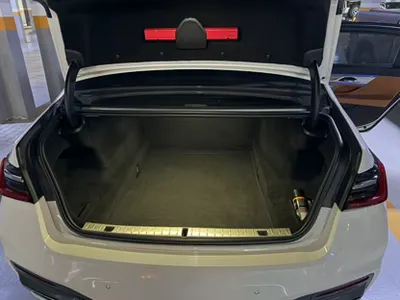 2021 بي ام دبليو الفئة السابعة 740 إل أي